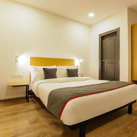 Townhouse Prithvi Resort Near Phoenix Palassio Лакнау Екстериор снимка