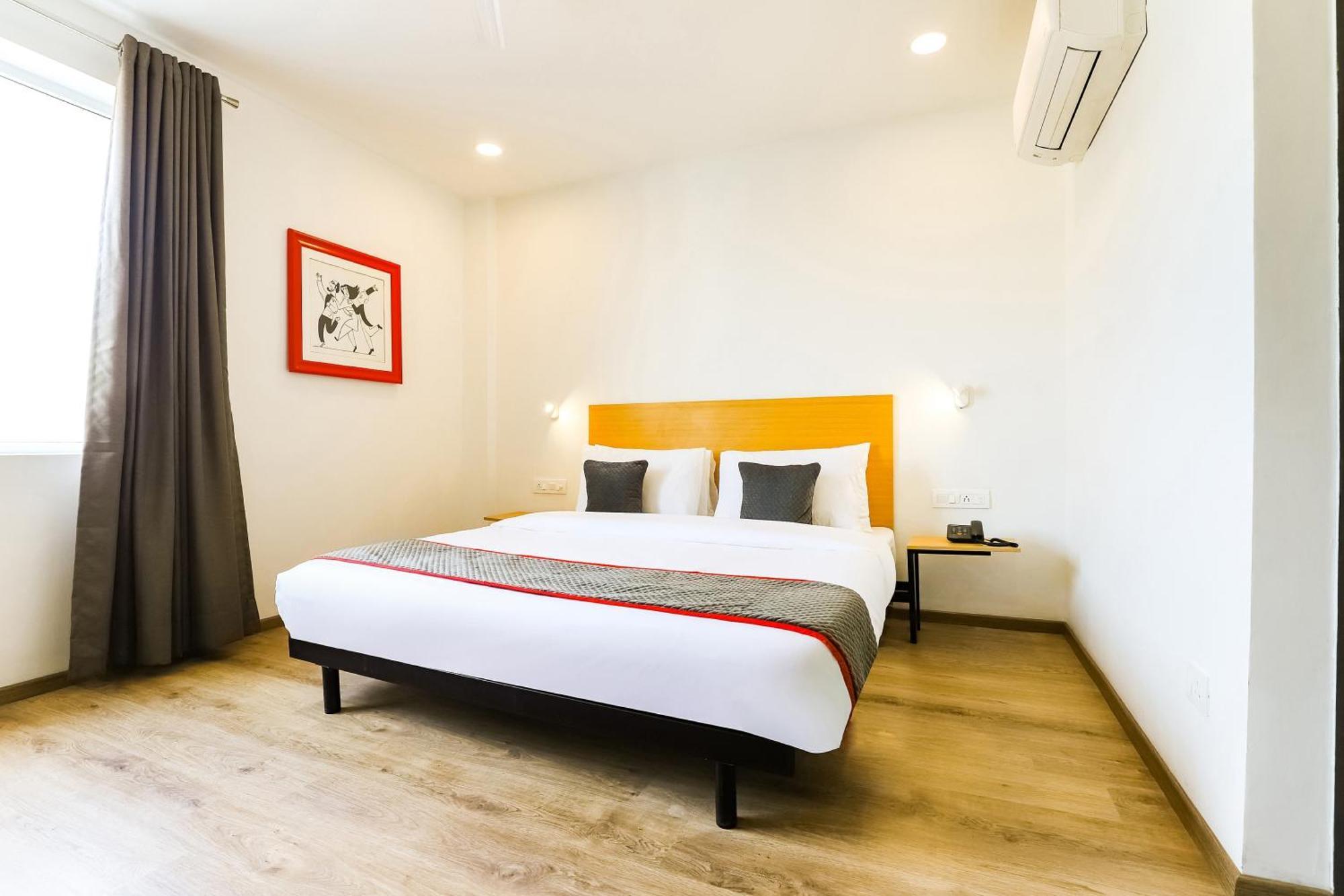 Townhouse Prithvi Resort Near Phoenix Palassio Лакнау Екстериор снимка